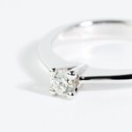 Anello Solitario Visconti Preziosi in Oro Bianco con Diamanti - 0123A20