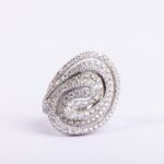 Anello da Donna in Oro Bianco con Spirale di Diamanti – ANW205BB