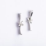 Orecchini Pendenti in Oro Bianco con Diamanti – BOK632B