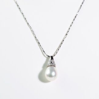 Collana con Pendente in Oro Bianco con Perla e Diamanti - 1557-G