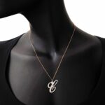 Collana Artlinea in Oro Bianco con Lettera Corsivo e Diamante - CDA002/IN-LB