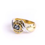Anello a Fascia in Oro Giallo Bianco con Diamanti e Zaffiro - 00655