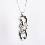 Collana con Pendente in Oro Bianco con Diamanti - CL009AV173