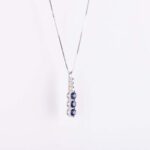 Collana Girocollo in Oro Bianco con Zaffiri e Diamanti – GC075-Z