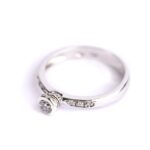 Anello Solitario in Oro Bianco con Diamanti - KLID304