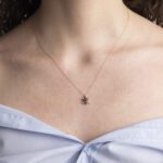 Collana con Ciondolo in Oro Giallo con Zaffiri e Diamanti | Tartaruga - CL030Z