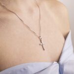 Collana con Croce in Oro Bianco con Diamanti - E/CLL