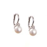 Orecchini Pendenti in Oro Bianco con Diamanti e Perle - OR004D