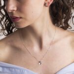 Collana con Pendente Fiore in Oro Bianco con Diamanti - P1800048X