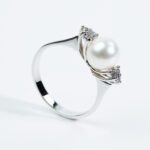 Anello da Donna in Oro Bianco con Diamanti e Perla - AN15P7/8LTG23
