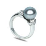 Anello da Donna in Oro Bianco con Diamanti e Perla Nera - ABP110