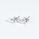 Orecchini Punto Luce in Oro Bianco con Diamanti - 4585610