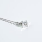 Collana con Punto Luce in Oro Bianco con Diamante - 6575875