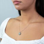 Collana con Pendente a Cuore in Oro Bianco con Diamanti e Smeraldi - CL2113