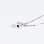 Collana con Punto Luce in Oro Bianco con Diamante - 2145285